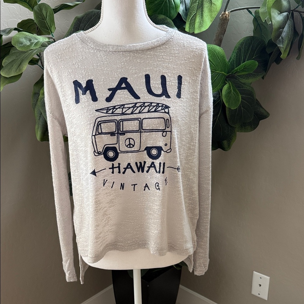 Super lightweight grey Maui sweater